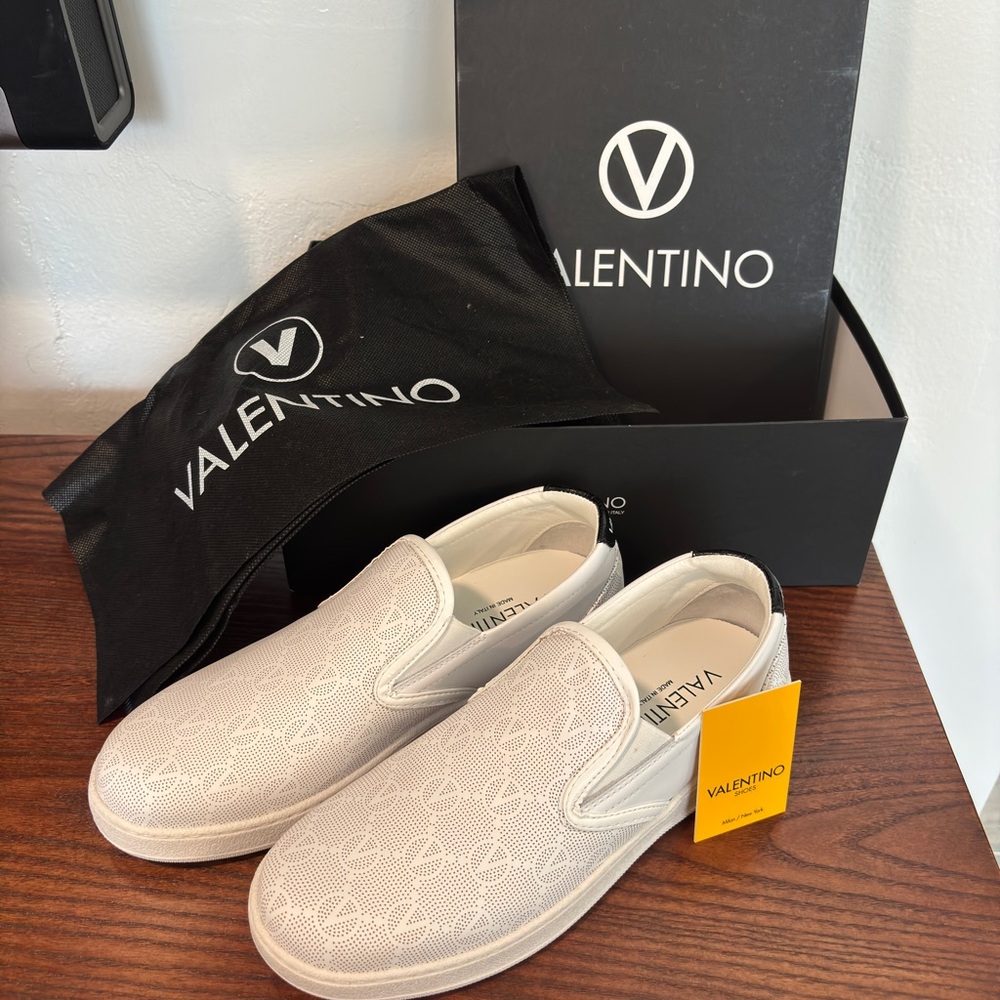 NWT VALENTINO BY MARIO VALENTINO
Adriel Monogram Leather Slip On Sneakers